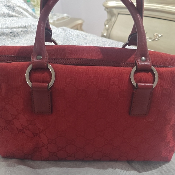 Gucci Red Satchel Sophisticated Leather Design Amazing Condition In And Out - Picture 2 of 10